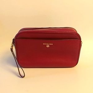 Michael Kors Jet Set Charm Camera Crossbody